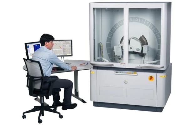  多功能 X 射线散射平台 混合实验室